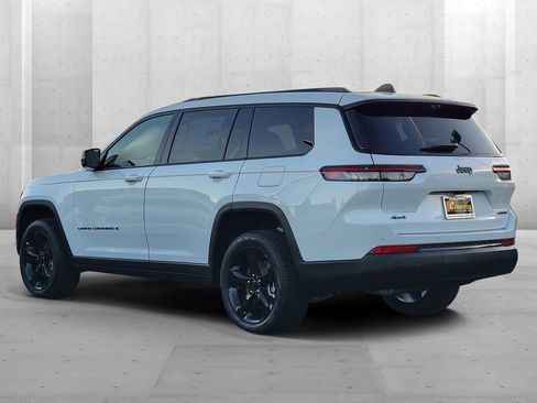 New 2025 Jeep Grand Cherokee L Limited w/ Luxury Tech Group II image 2