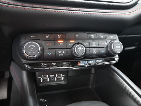 Used 2023 Dodge Durango GT image 14