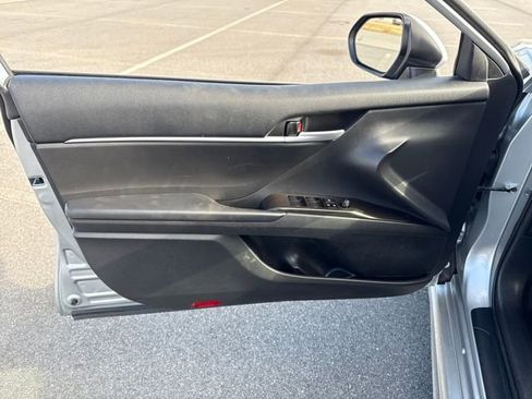 Used 2024 Toyota Camry SE w/ Convenience Package image 21