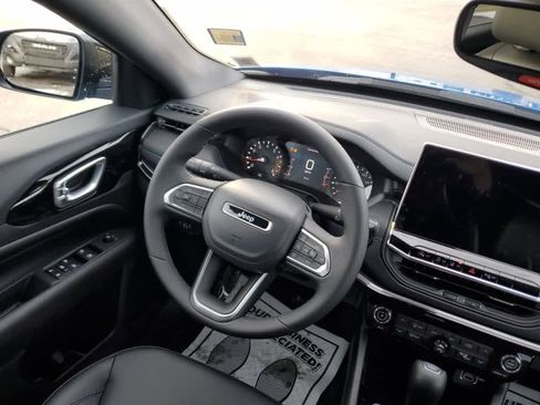 New 2026 Jeep Compass Limited image 17