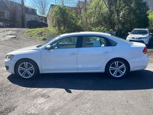 Used 2014 Volkswagen Passat 1.8T SE FWD image 4