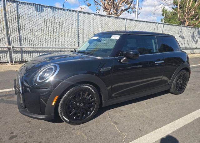 Used 2023 MINI Cooper 2-Door Hardtop FWD image 1