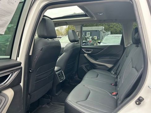 Used 2024 Subaru Forester Limited AWD/4WD image 12