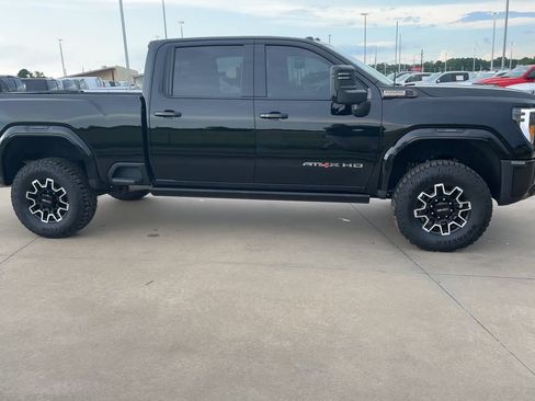 Used 2024 GMC Sierra 2500 AT4X AWD/4WD image 8