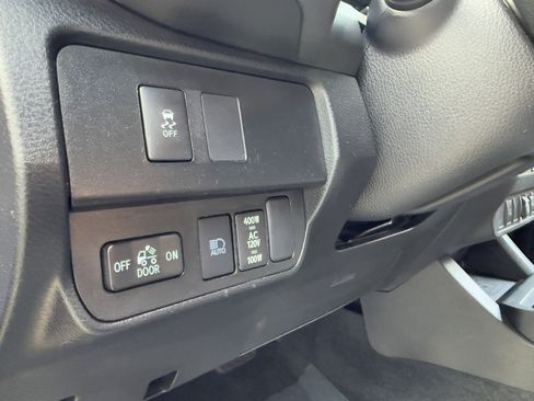 Certified 2023 Toyota Tacoma TRD Off-Road image 10