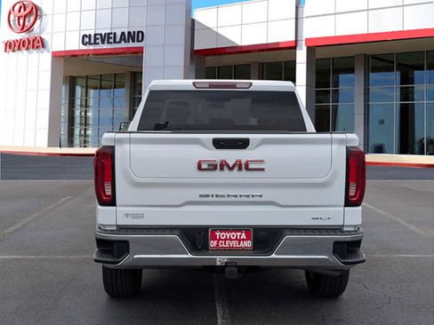 Used 2025 GMC Sierra 1500 SLT image 6