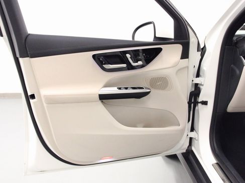 Certified 2025 Mercedes-Benz GLC 300 4MATIC image 18