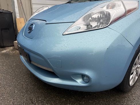 Used 2015 Nissan Leaf S w/ Charge Package FWD image 11