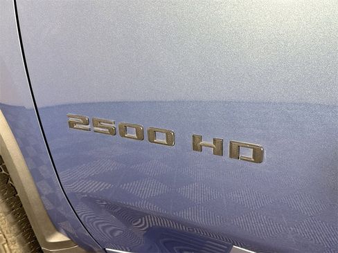 Used 2024 Chevrolet Silverado 2500 LT image 37