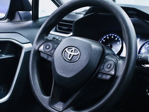 Used 2021 Toyota RAV4 XLE image 27