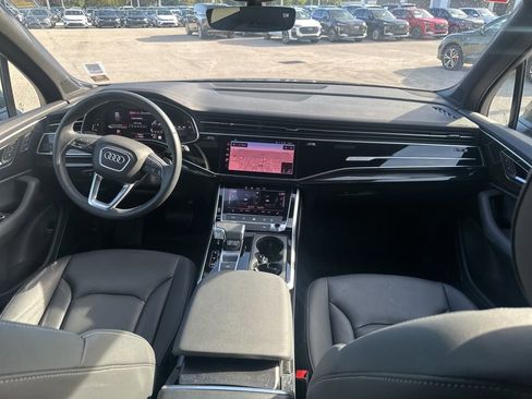 Used 2025 Audi Q7 2.0T Premium w/ Convenience Plus Package image 8