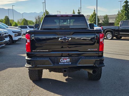 Used 2024 Chevrolet Silverado 2500 ZR2 w/ Technology Package AWD/4WD image 4