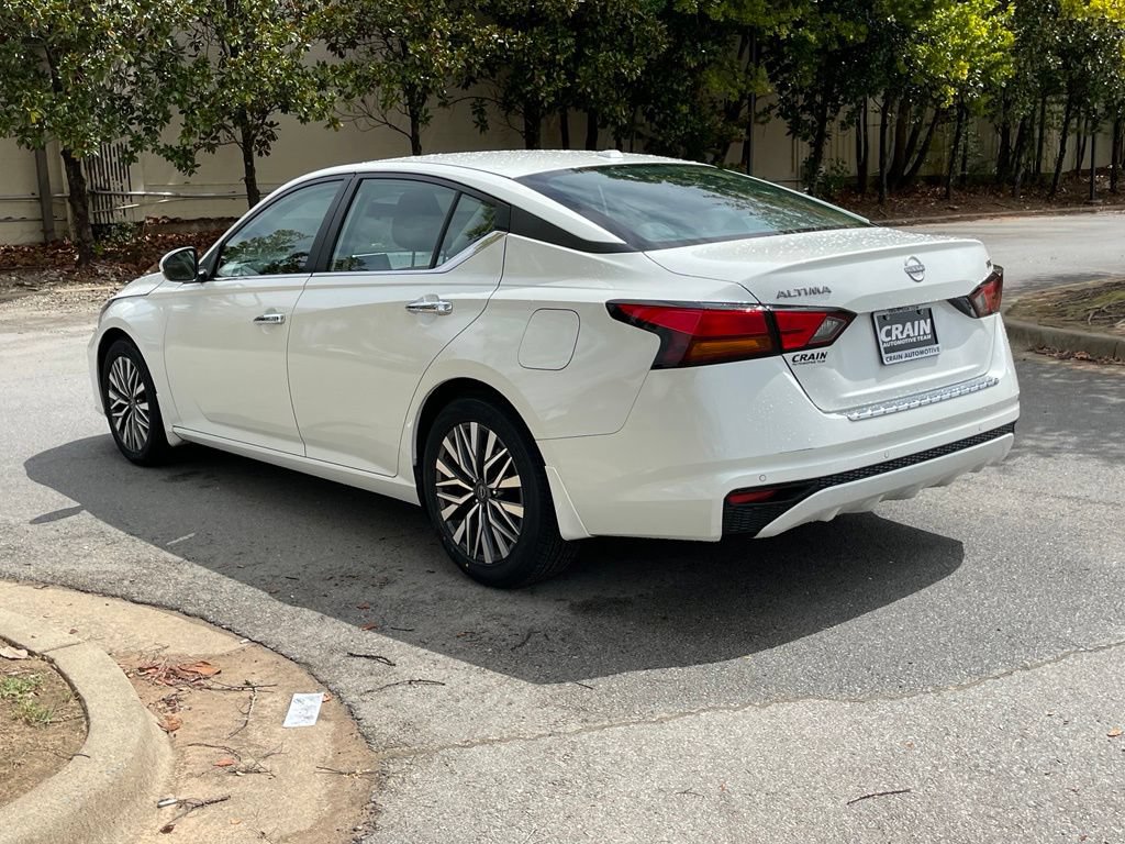 Used 2023 Nissan Altima 2.5 SV FWD image 5