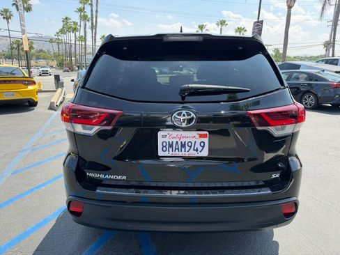Used 2019 Toyota Highlander SE image 8