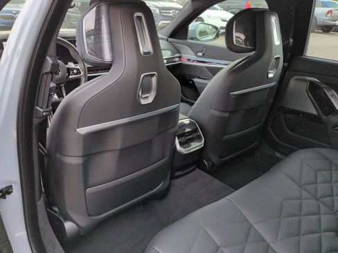 New 2025 BMW 740i xDrive AWD/4WD image 19