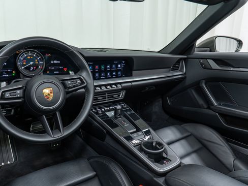 Certified 2022 Porsche 911 Targa 4 image 20