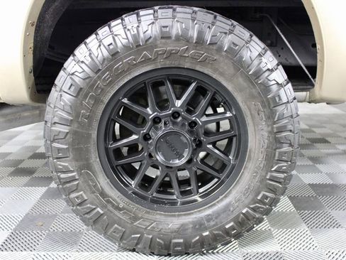 Used 2011 Ford F250 Lariat image 14