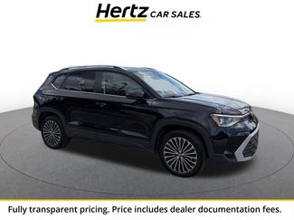 Used 2025 Volkswagen Taos SE FWD video 1