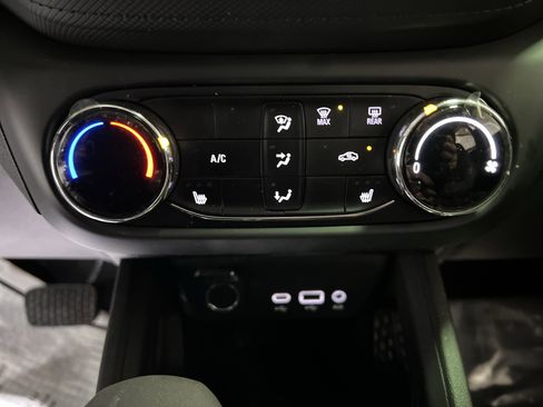 Used 2023 Chevrolet TrailBlazer LT image 20