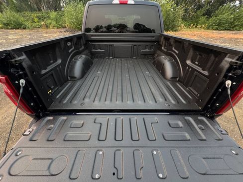Used 2026 Ford F150 XLT w/ XLT Black Appearance Package AWD/4WD image 9