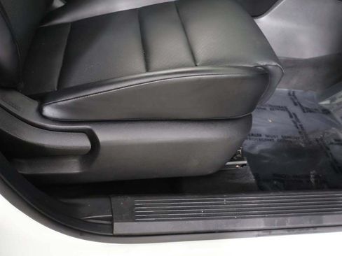 Used 2021 Nissan Rogue SV w/ Premium Package AWD/4WD image 34