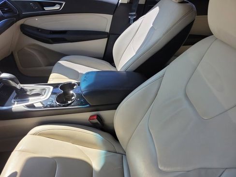Used 2018 Ford Edge Titanium w/ Ford Safe & Smart Package image 5