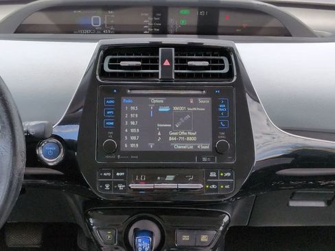 Used 2016 Toyota Prius Four FWD image 17