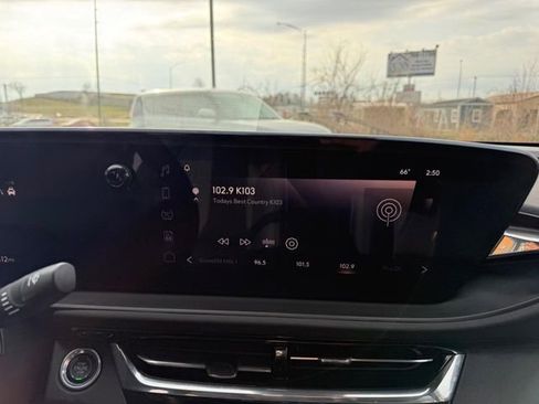 Used 2024 Buick Envista Sport Touring w/ Convenience I Package image 12