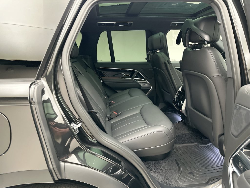 New 2027 Land Rover Range Rover SE AWD/4WD image 7