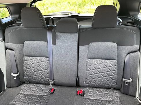 Used 2025 Nissan Kicks SV FWD image 24