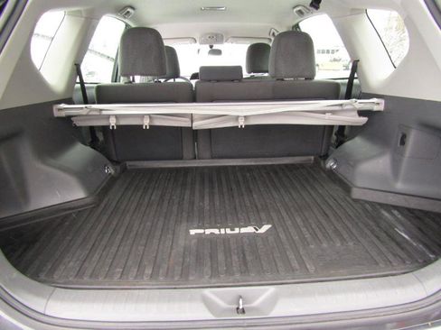 Used 2014 Toyota Prius V Three image 16