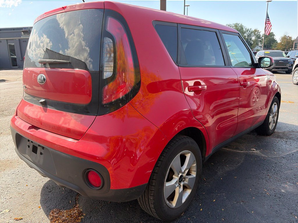 Used 2019 Kia Soul FWD image 2
