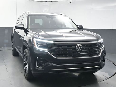 New 2025 Volkswagen Atlas SEL Premium R-Line image 2