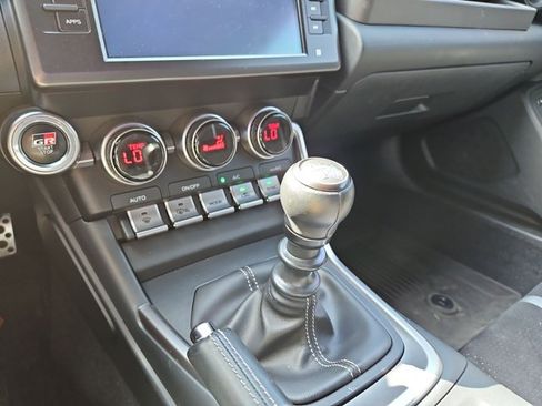 Used 2024 Toyota GR86 Premium RWD image 11