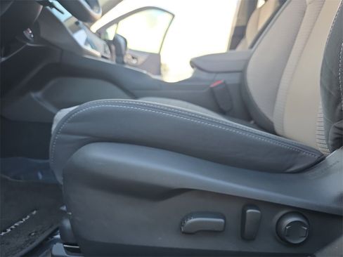 Used 2023 Subaru Outback Premium image 29