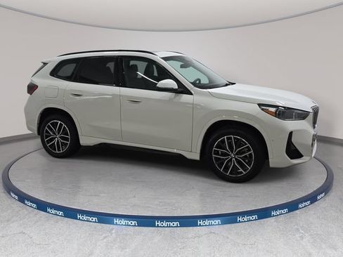 Certified 2026 BMW X1 xDrive28i AWD/4WD image 3