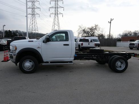 New 2023 RAM 5500 Tradesman image 10