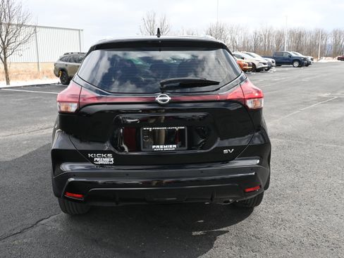Certified 2023 Nissan Kicks SV image 7