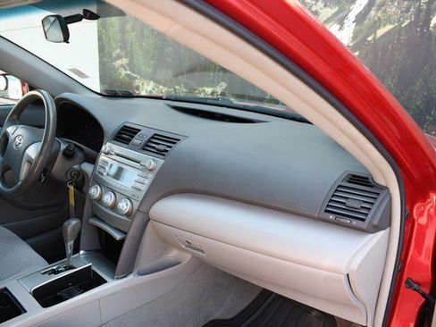 Used 2011 Toyota Camry LE w/ LE Extra-Value Pkg FWD image 24
