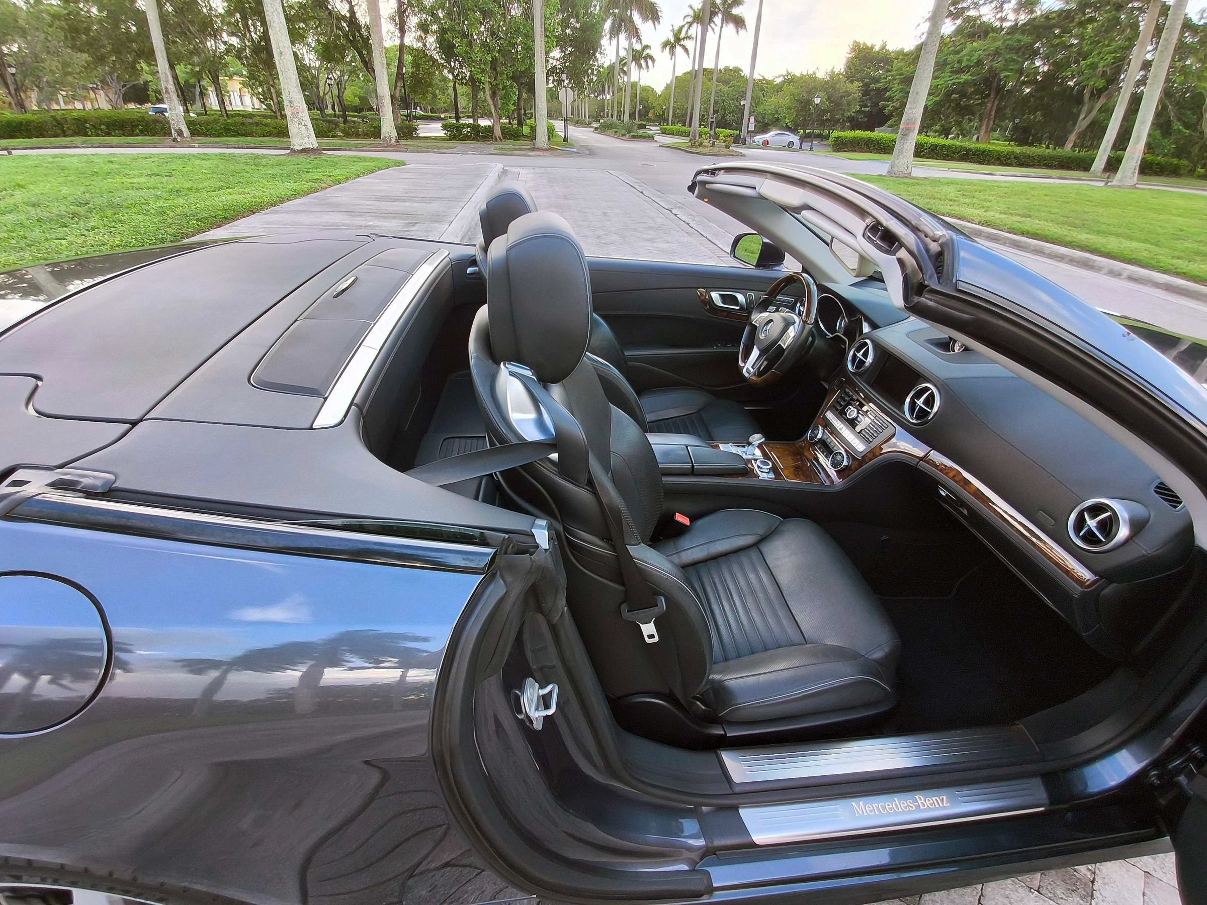 Used 2014 Mercedes-Benz SL 550 image 12