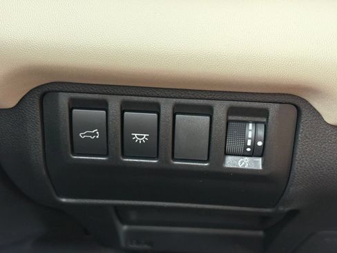 Certified 2025 Subaru Ascent Limited w/ Popular Package #1 AWD/4WD image 17
