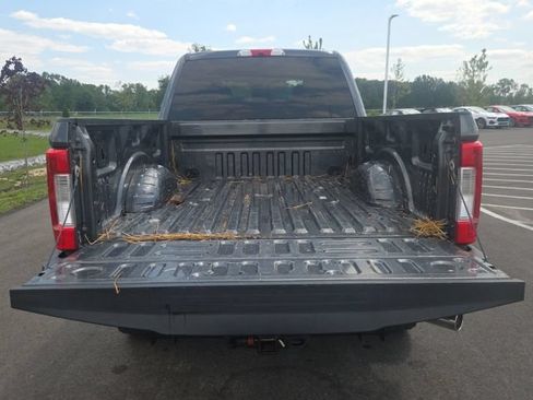 Used 2018 Ford F250 XLT w/ XLT Premium Package AWD/4WD image 10