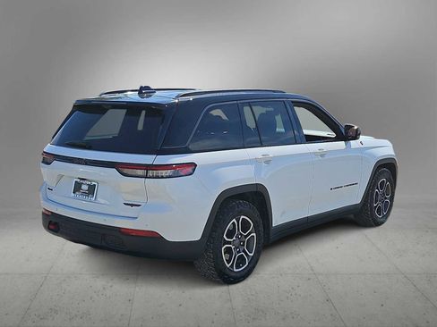 Used 2022 Jeep Grand Cherokee Trailhawk w/ Luxury Tech Group III image 8