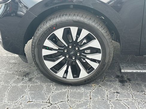 New 2026 Ford Expedition Platinum AWD/4WD image 11