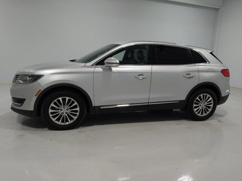 Used 2016 Lincoln MKX Select AWD/4WD image 2