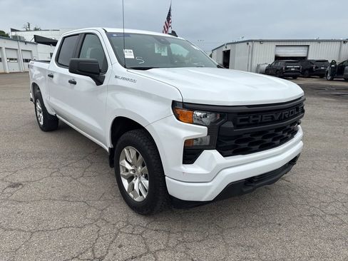 Used 2024 Chevrolet Silverado 1500 Custom AWD/4WD image 4