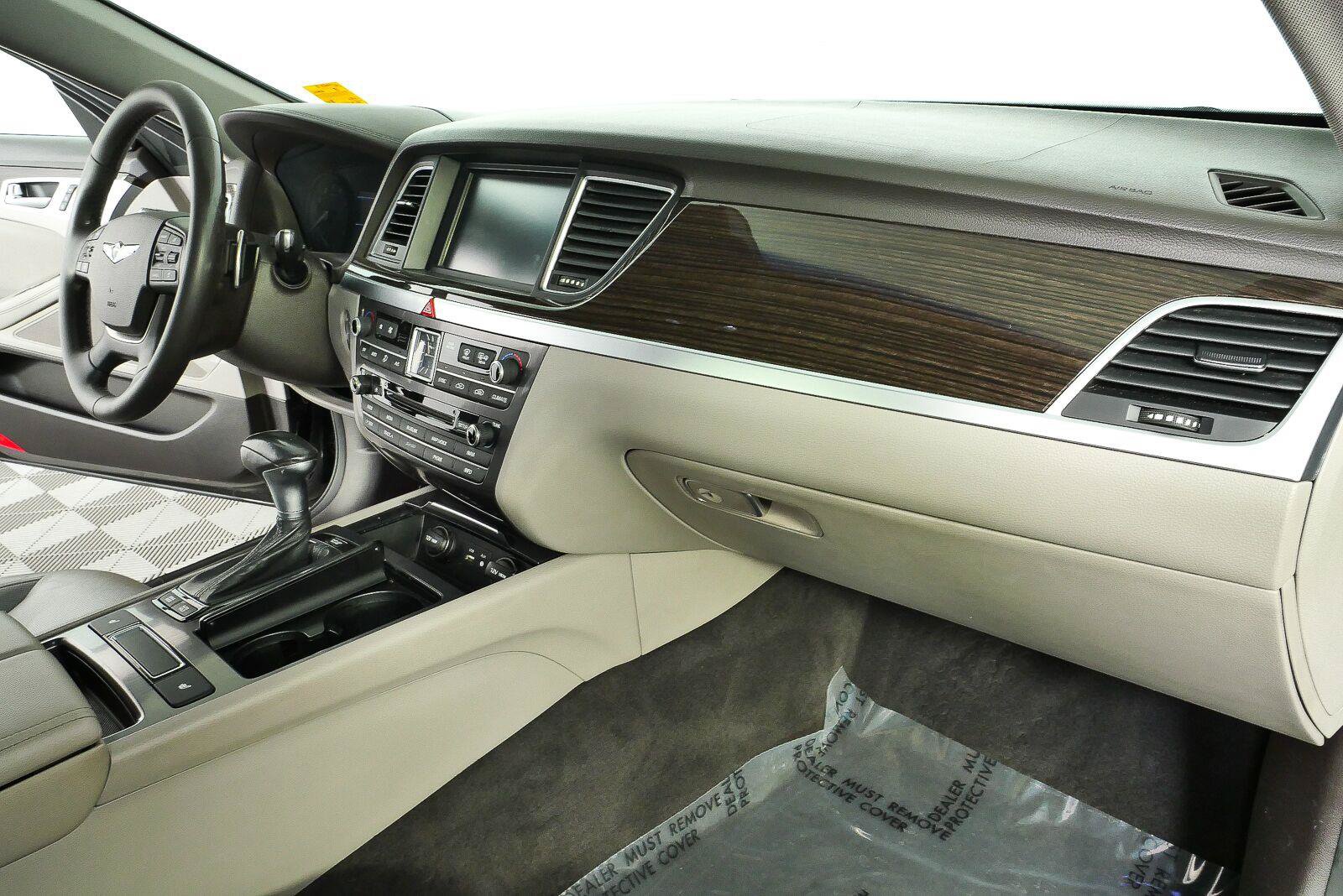 Used 2018 Genesis G80 3.8 RWD image 21