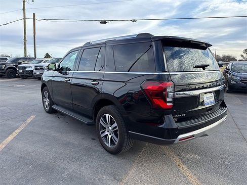 Used 2024 Ford Expedition Limited image 3