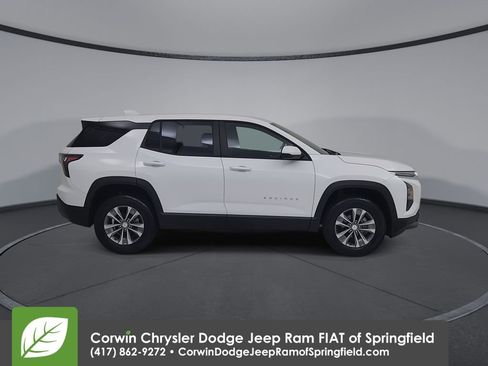 Used 2025 Chevrolet Equinox LT FWD image 17