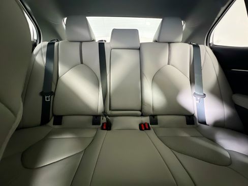 Used 2023 Toyota Camry XLE image 33